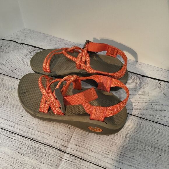 Chaco Womens Sandals Size 5 Orange Print Straps Gray Sole Adjustable  Closure‎ - Picture 4 of 8